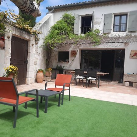 Mas" La Maison De Mon Pere " Proche Avignon A Pujaut Εξωτερικό φωτογραφία