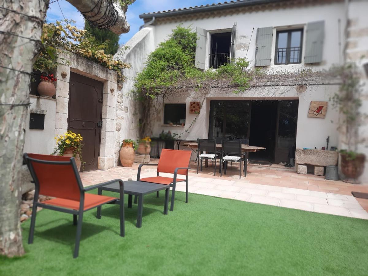 Mas" La Maison De Mon Pere " Proche Avignon A Pujaut Εξωτερικό φωτογραφία